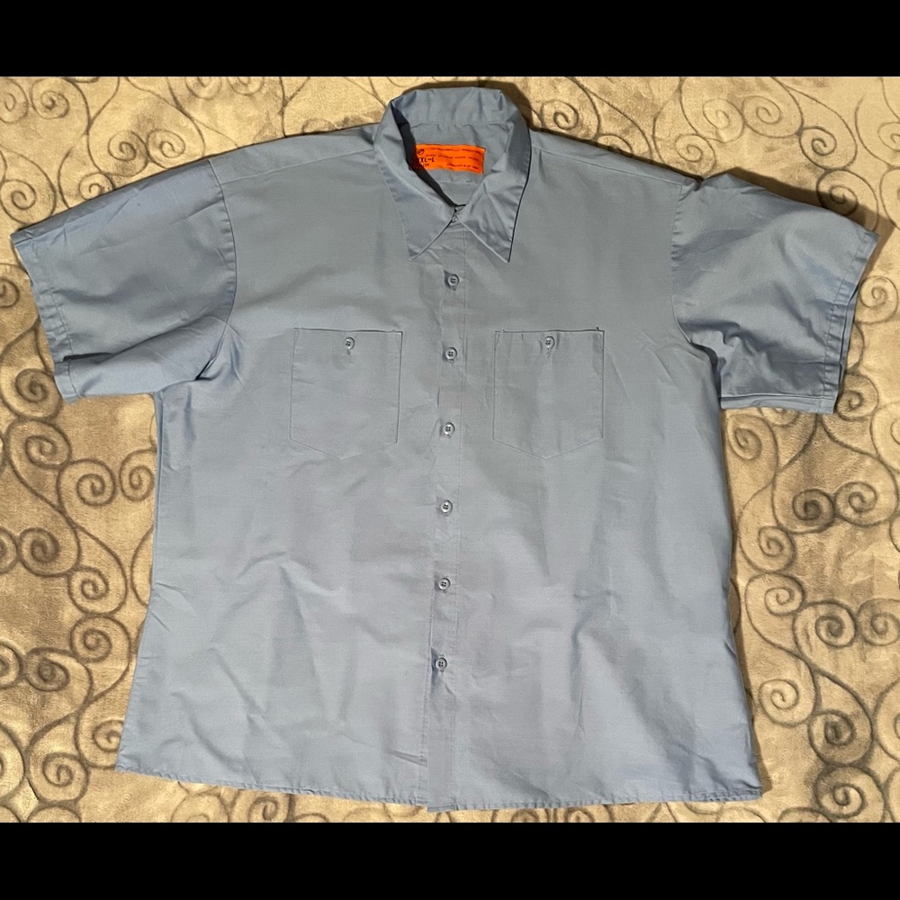 Men’s Light Blue Buttoned Short Sleeve